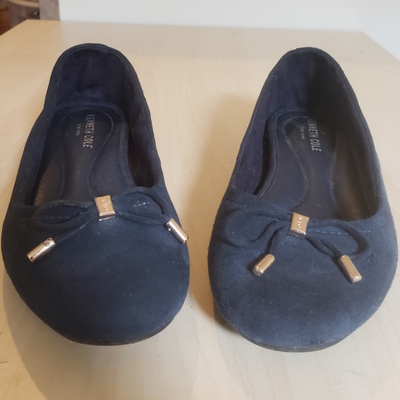 Kenneth Cole New York Shoes - Navy Blue Suede "Balance Ballet" Flats by Kenneth Cole New York SIZE 8